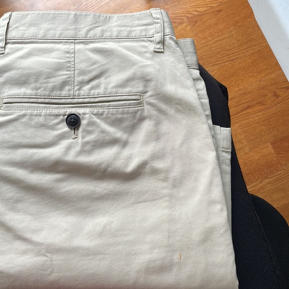 Mens Theory flat front khaki shorts - Picture 7 of 7